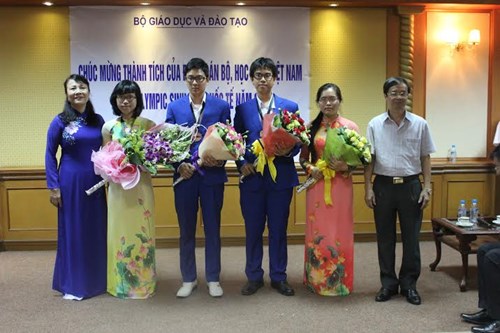 Cả 4 học sinh Việt Nam đều đoạt giải Olympic Sinh học quốc tế 2015